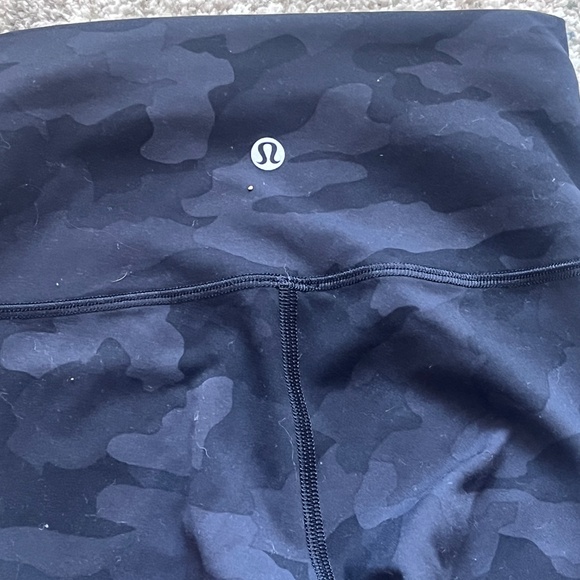 Lululemon black camo align leggings 25” - Picture 3 of 3
